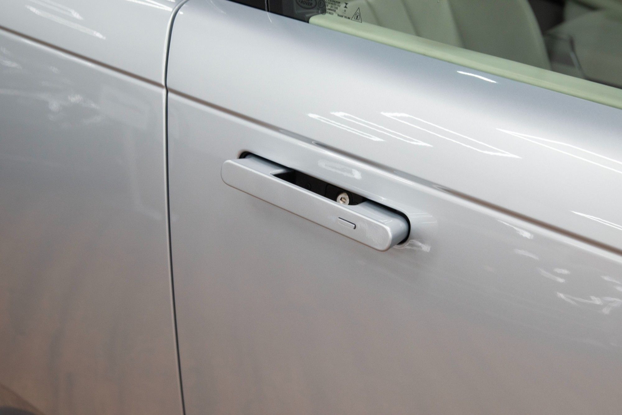 USED 2023 73 LAND ROVER RANGE ROVER 3.0 P400 MHEV Autobiography  