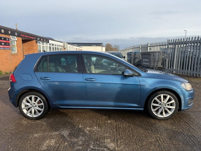 2013 VOLKSWAGEN GOLF - Photo 2