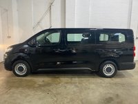 USED 2021 71 VAUXHALL Vivaro Life Electric E-Life Electric Estate 100kW 50kWh Auto Combi 9 seat 