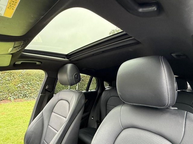 2016 MERCEDES-BENZ GLC 2.1 GLC250d AMG Line (Premium) Coupe 5dr Diesel G-Tronic 4MATIC Euro 6 (s/s) (204 ps) - Photo 9