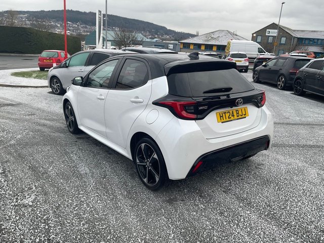 2024 TOYOTA YARIS - Photo 5