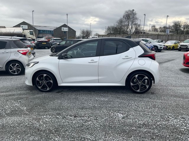 2024 TOYOTA YARIS - Photo 12