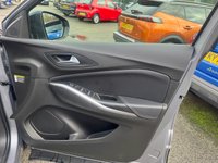 USED 2022 72 VAUXHALL GRANDLAND 1.2 Turbo GS Line SUV 5dr Petrol Auto Euro 6 (s/s) (130 ps) 1 Owner - Automatic, Apple CarPlay & Android Auto, Digital driver display, Satellite navigation, Rear parking sensors.