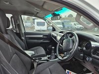 USED 2020 70 TOYOTA HI-LUX 2.4 INVINCIBLE D-4D D/CAB 4X4 PICKUP ULEZ FREE ZONE 