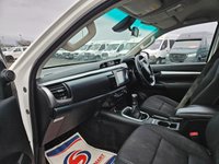 USED 2020 70 TOYOTA HI-LUX 2.4 INVINCIBLE D-4D D/CAB 4X4 PICKUP ULEZ FREE ZONE 