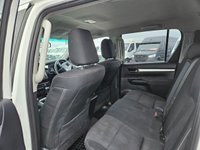 USED 2020 70 TOYOTA HI-LUX 2.4 INVINCIBLE D-4D D/CAB 4X4 PICKUP ULEZ FREE ZONE 