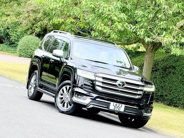 View our TOYOTA LAND CRUISER