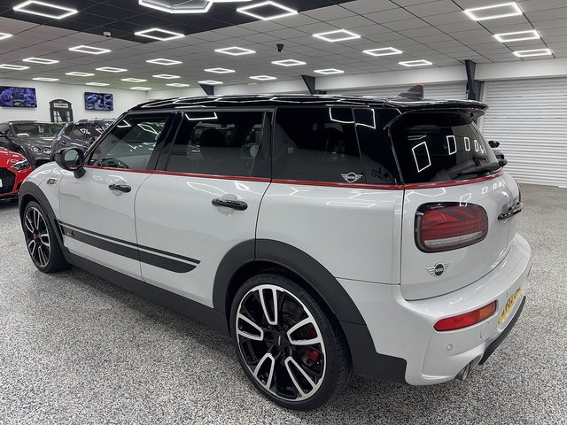 View our MINI CLUBMAN