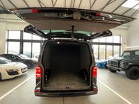 USED 2018 68 VOLKSWAGEN TRANSPORTER 2.0 BiTDI T32 BlueMotion Tech Highline Kombi Double Cab 5dr Diesel DSG FWD LWB Euro 6 (s/s) (204 ps) 