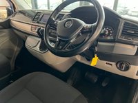 USED 2018 68 VOLKSWAGEN TRANSPORTER 2.0 BiTDI T32 BlueMotion Tech Highline Kombi Double Cab 5dr Diesel DSG FWD LWB Euro 6 (s/s) (204 ps) 