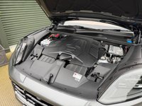USED 2024 24 PORSCHE CAYENNE 3.0 V6 E-Hybrid 25.9kWh Coupe 5dr Petrol Plug-in Hybrid TiptronicS 4WD Euro 6 (s/s) (470 ps) 