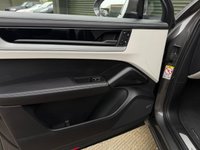 USED 2024 24 PORSCHE CAYENNE 3.0 V6 E-Hybrid 25.9kWh Coupe 5dr Petrol Plug-in Hybrid TiptronicS 4WD Euro 6 (s/s) (470 ps) 