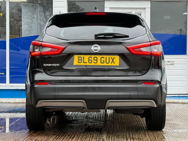View our NISSAN QASHQAI