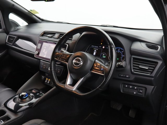 2022 Nissan Leaf - Photo 12