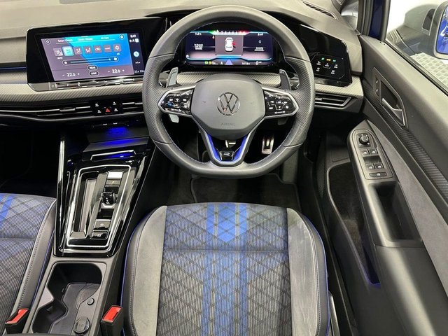 2023 VOLKSWAGEN GOLF 2023 2.0 TSI R Hatchback 5dr Petrol DSG 4Motion Euro 6 (s/s) (320 ps)
            MEGA SPEC - PERFORMANCE PACK- PAN ROOF
            
          MEGA SPEC - PERFORMANCE PACK- PAN ROOF - Photo 10