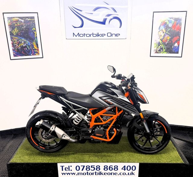 2022 72 KTM 125 Duke 125 Naked Petrol Manual Euro 5 (15 ps)