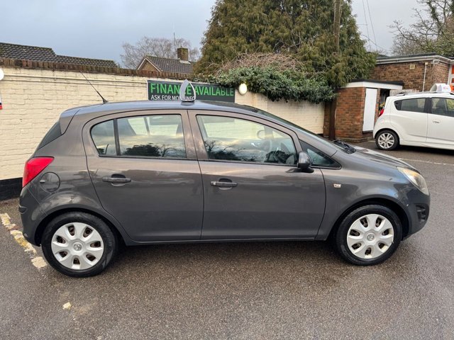 2013 VAUXHALL CORSA 2013 1.3 CDTi ecoFLEX Design Hatchback 5dr Diesel Manual Euro 5 (75 ps)
        
          £35 TAX! SUPERB MPG! 2 KEYS - Photo 10