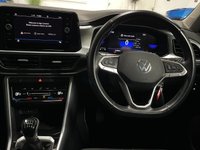 USED 2022 72 VOLKSWAGEN T-ROC 1.0 TSI Life SUV 5dr Petrol Manual Euro 6 (s/s) (110 ps) DIGI COCKPIT+F/ R SENSORS+FSH
