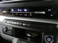 USED 2023 23 VAUXHALL Vivaro Life Electric 50kWh Ultimate MPV 5dr Electric Auto LWB (8 Seat, 7.4kW Charger) (136 ps) 8 SEATS SAT NAV LEATHER HEATED SEATS REAR CAMERA PARKING SENSORS 1 OWNER SERVICE HISTORY WARRANTY