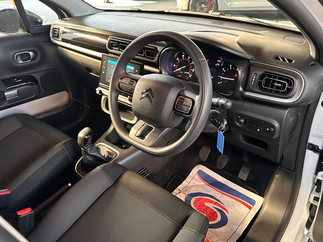 2024 CITROEN C3 - Photo 3