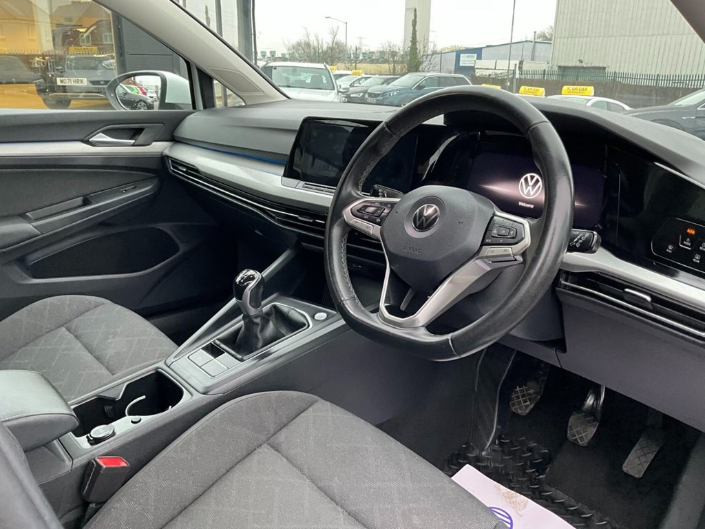 USED 2023 23 VOLKSWAGEN GOLF 1.5 TSI Life Hatchback 5dr Petrol Manual Euro 6 (s/s) (130 ps) PSH