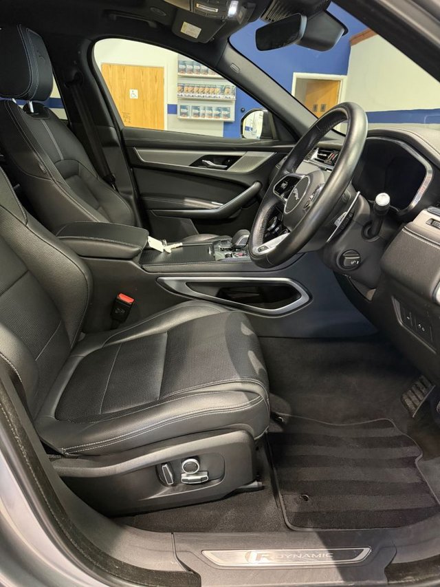 2021 Jaguar F-Pace 2L R-Dynamic S 5dr - Photo 10
