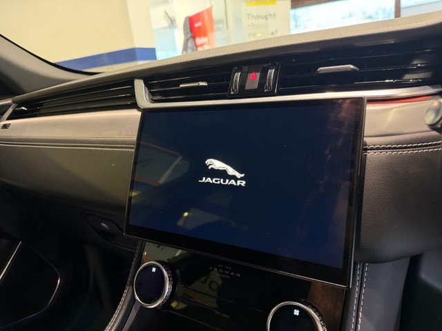2021 Jaguar F-Pace 2L R-Dynamic S 5dr - Photo 12