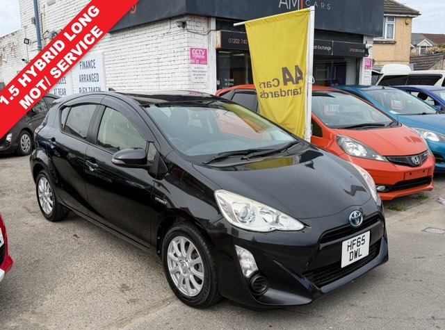2015 PRIUS CITY. 1.5 HYBRID. CLEAN CONDITION THROUGHOUT. CHEAP ECO. NEW MOT FRESH SERVICE.... photo