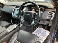 USED 2020 20 LAND ROVER DISCOVERY 3.0 SD V6 HSE SUV, Blue, 65,000 miles, Euro 6 ULEZ Diesel, Automatic ,4WD, Leather, Panoramic roof, Sat Nav, Rear camera, 20 Inch Alloys great spec. This 2020 Land Rover Discovery SD V6 HSE boasts a full dealership service history, with its last service completed on 13th January 2025 at 51,977 miles, ensuring excellent provenance. This capable seven seat, four wheel drive vehicle is powered by a 3.0 litre Euro 6 diesel engine, offering a compelling blend of performance and efficiency. Notable features include an electrically deployable towbar, a sliding front sunroof paired with a fixed rear panoramic roof, and the advanced Terrain Response