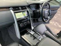 USED 2020 20 LAND ROVER DISCOVERY 3.0 SD V6 HSE SUV, Blue, 65,000 miles, Euro 6 ULEZ Diesel, Automatic ,4WD, Leather, Panoramic roof, Sat Nav, Rear camera, 20 Inch Alloys great spec. This 2020 Land Rover Discovery SD V6 HSE boasts a full dealership service history, with its last service completed on 13th January 2025 at 51,977 miles, ensuring excellent provenance. This capable seven seat, four wheel drive vehicle is powered by a 3.0 litre Euro 6 diesel engine, offering a compelling blend of performance and efficiency. Notable features include an electrically deployable towbar, a sliding front sunroof paired with a fixed rear panoramic roof, and the advanced Terrain Response