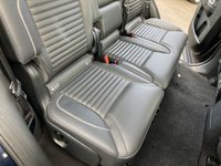 USED 2020 20 LAND ROVER DISCOVERY 3.0 SD V6 HSE SUV, Blue, 65,000 miles, Euro 6 ULEZ Diesel, Automatic ,4WD, Leather, Panoramic roof, Sat Nav, Rear camera, 20 Inch Alloys great spec. This 2020 Land Rover Discovery SD V6 HSE boasts a full dealership service history, with its last service completed on 13th January 2025 at 51,977 miles, ensuring excellent provenance. This capable seven seat, four wheel drive vehicle is powered by a 3.0 litre Euro 6 diesel engine, offering a compelling blend of performance and efficiency. Notable features include an electrically deployable towbar, a sliding front sunroof paired with a fixed rear panoramic roof, and the advanced Terrain Response