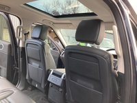 USED 2020 20 LAND ROVER DISCOVERY 3.0 SD V6 HSE SUV, Blue, 65,000 miles, Euro 6 ULEZ Diesel, Automatic ,4WD, Leather, Panoramic roof, Sat Nav, Rear camera, 20 Inch Alloys great spec. This 2020 Land Rover Discovery SD V6 HSE boasts a full dealership service history, with its last service completed on 13th January 2025 at 51,977 miles, ensuring excellent provenance. This capable seven seat, four wheel drive vehicle is powered by a 3.0 litre Euro 6 diesel engine, offering a compelling blend of performance and efficiency. Notable features include an electrically deployable towbar, a sliding front sunroof paired with a fixed rear panoramic roof, and the advanced Terrain Response
