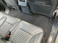 USED 2020 20 LAND ROVER DISCOVERY 3.0 SD V6 HSE SUV, Blue, 65,000 miles, Euro 6 ULEZ Diesel, Automatic ,4WD, Leather, Panoramic roof, Sat Nav, Rear camera, 20 Inch Alloys great spec. This 2020 Land Rover Discovery SD V6 HSE boasts a full dealership service history, with its last service completed on 13th January 2025 at 51,977 miles, ensuring excellent provenance. This capable seven seat, four wheel drive vehicle is powered by a 3.0 litre Euro 6 diesel engine, offering a compelling blend of performance and efficiency. Notable features include an electrically deployable towbar, a sliding front sunroof paired with a fixed rear panoramic roof, and the advanced Terrain Response