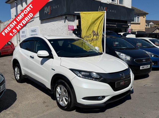 2015 HONDA HR V 1.5 HYBRID AUTOMATIC PETROL WHITE 5DR JAPANESE IMPORTED HONDA HRV VEZEL. CLEAN... photo