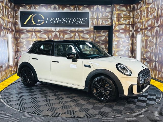 2022 MINI HATCH