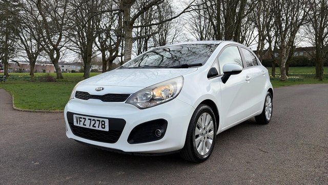 2013 KIA RIO - Photo 2