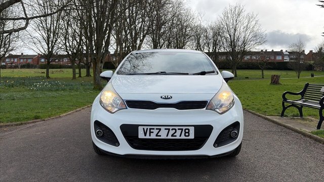 2013 KIA RIO - Photo 3