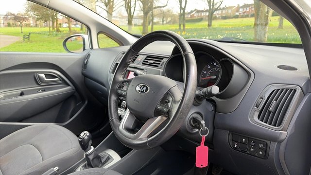 2013 KIA RIO - Photo 6