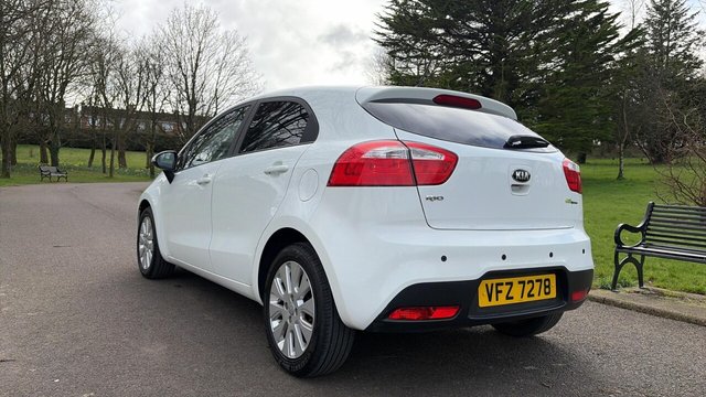 2013 KIA RIO - Photo 8