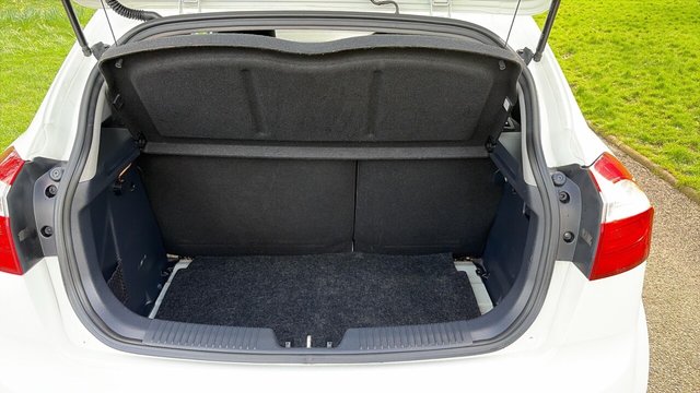 2013 KIA RIO - Photo 11