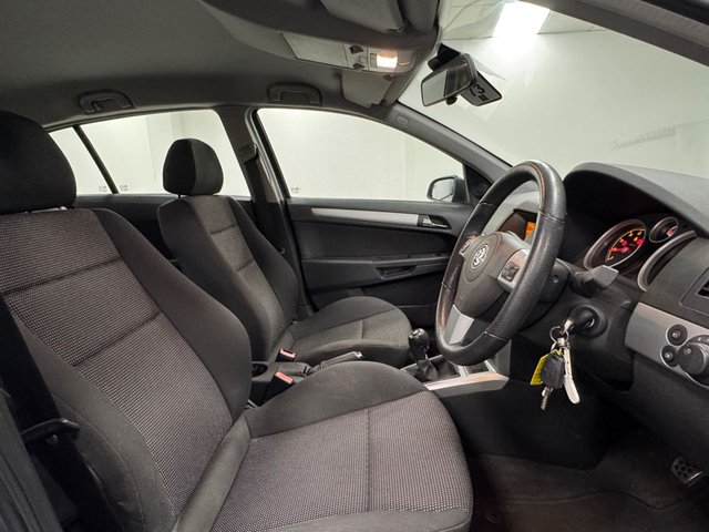 2008 VAUXHALL ASTRA - Photo 3