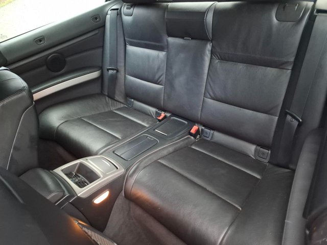 2011 BMW 3 SERIES - Photo 8