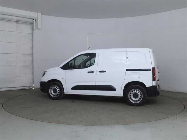 2021 Vauxhall Combo 1.5L Edition 4dr - Photo 5