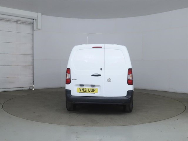 2021 Vauxhall Combo 1.5L Edition 4dr - Photo 2