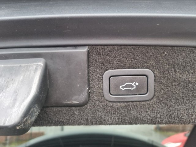 2014 JAGUAR XF - Photo 9