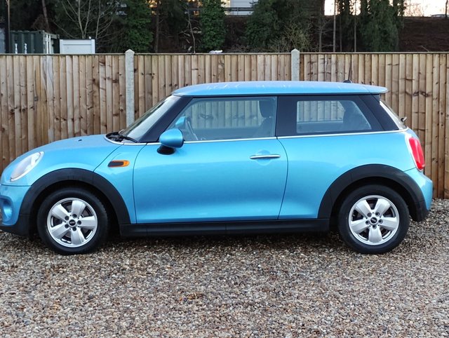 2017 MINI HATCH - Photo 2