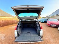 USED 2013 63 PEUGEOT 3008 1.6 e-HDi Allure SUV 5dr Diesel AUTOMATIC Superb Value AUTOMATIC with a FSH