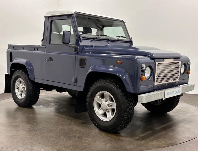 2012 62 Land Rover Defender 2.2 TDCi Pickup 2dr Diesel Manual 4WD SWB Euro 5 (122 ps)