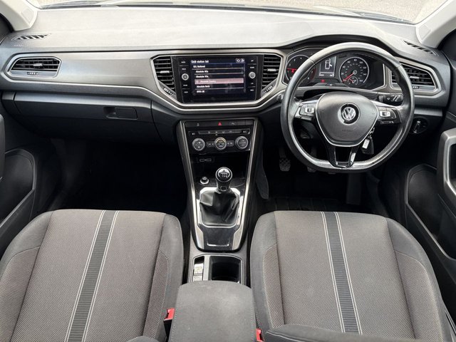 2018 VOLKSWAGEN T-ROC - Photo 9