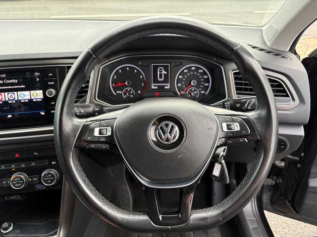 2018 VOLKSWAGEN T-ROC - Photo 12